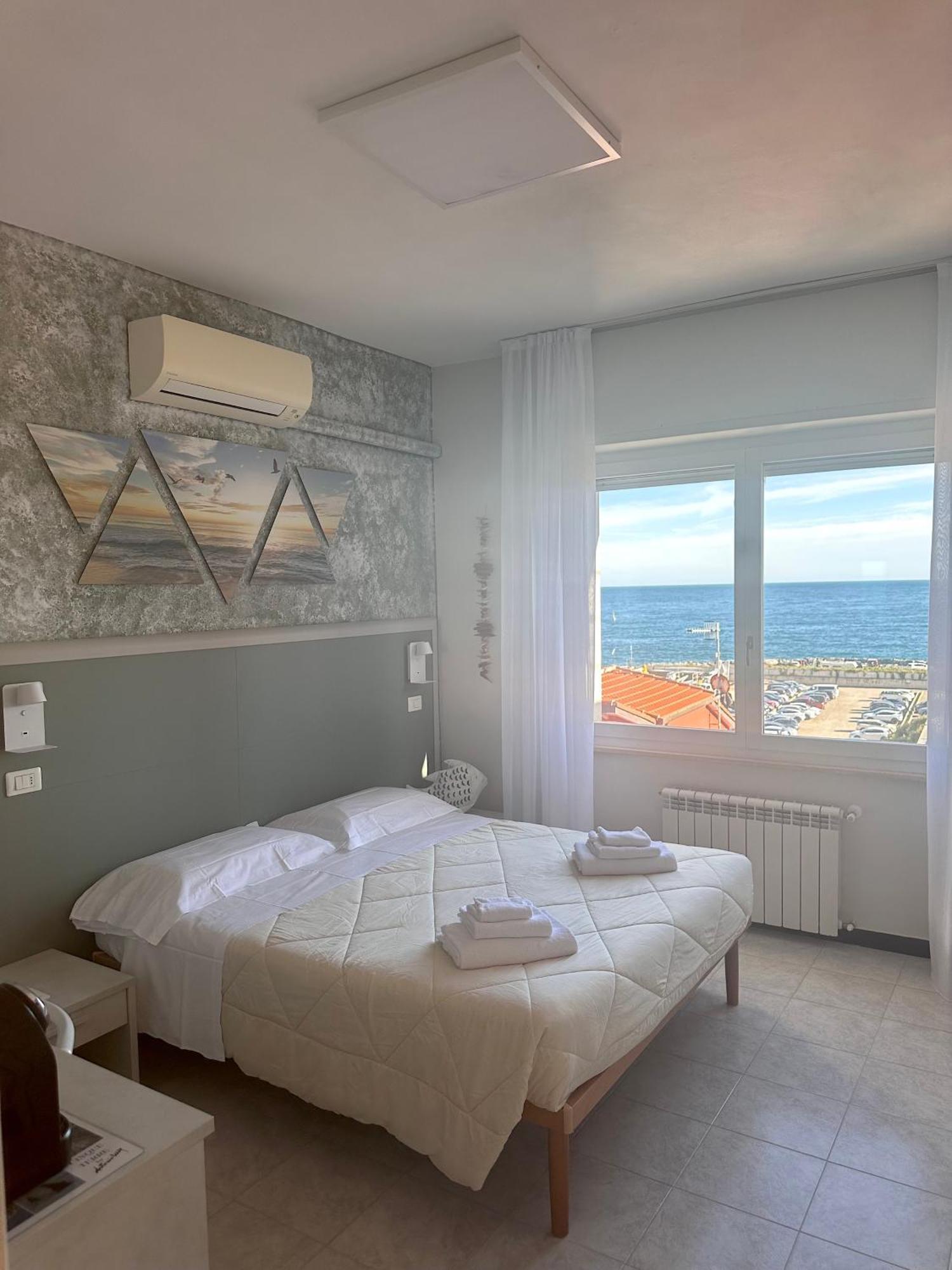 La Casa Sul Mare - Monterosso - Cinque Terre Hotell Monterosso al Mare Exteriör bild
